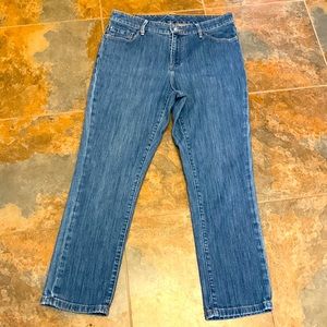 L L Bean favorite fit classes blue jeans.  8 Great L L Bean quality.